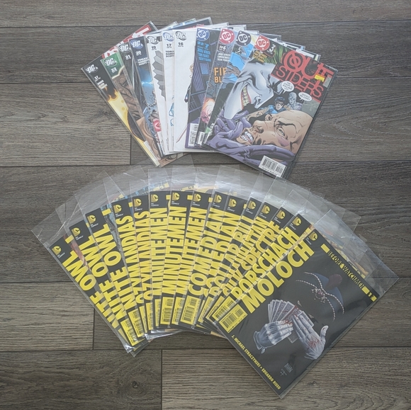 26 Outsiders Before Watchmen DC Universe Comic Book Comics Books Run Lot - Picture 1 of 8